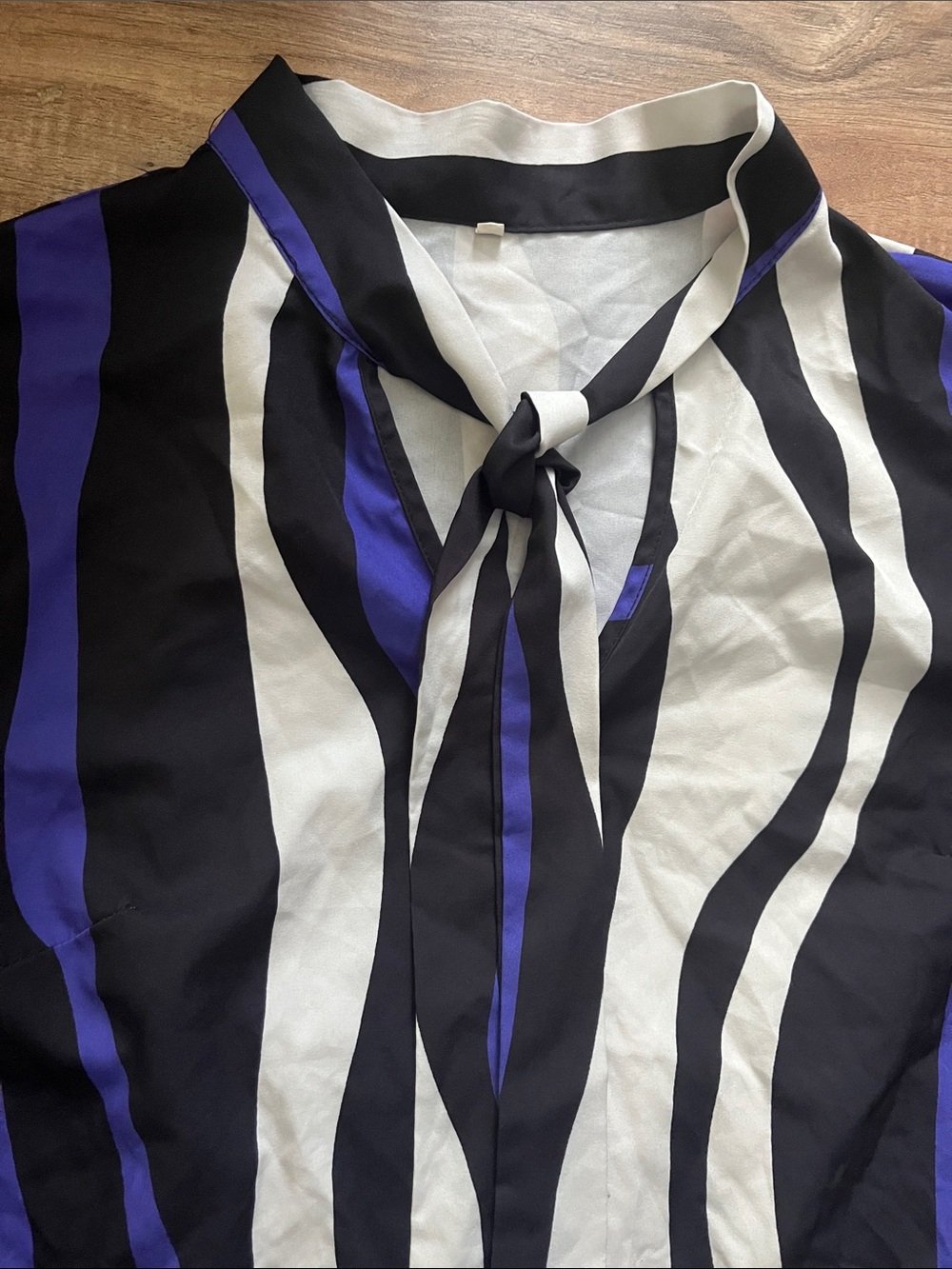 Patterned Blouse - Picture 2 of 4